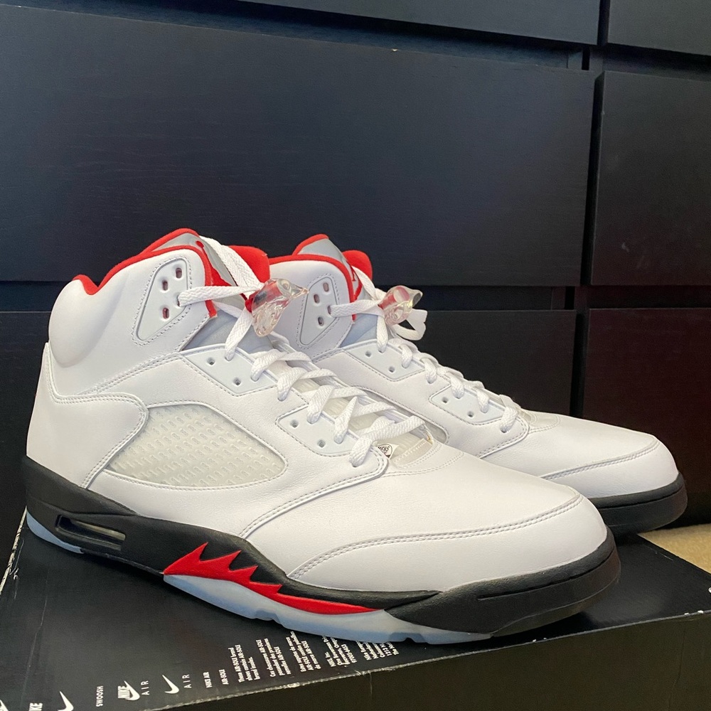DS Fire Red Air Jordan 5 Retro